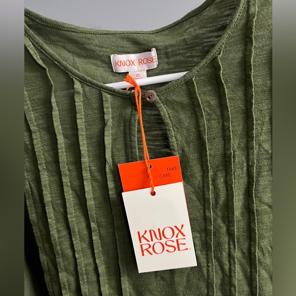 NWT Women's Pintuck 3/4 Sleeve Olive Green Shirt - Picture 4 of 4